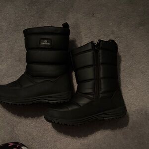 Unisex Black Winter Boots